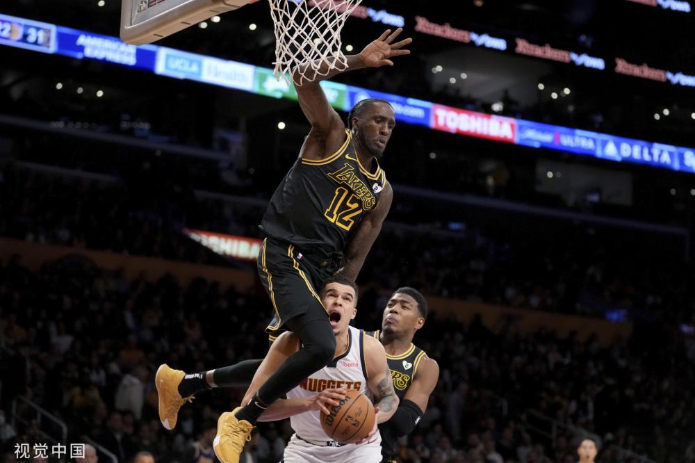 在球迷和球 在球迷和球