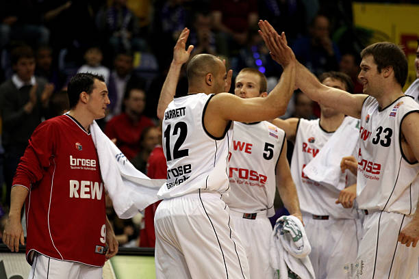 彼此熟知对 彼此熟知对